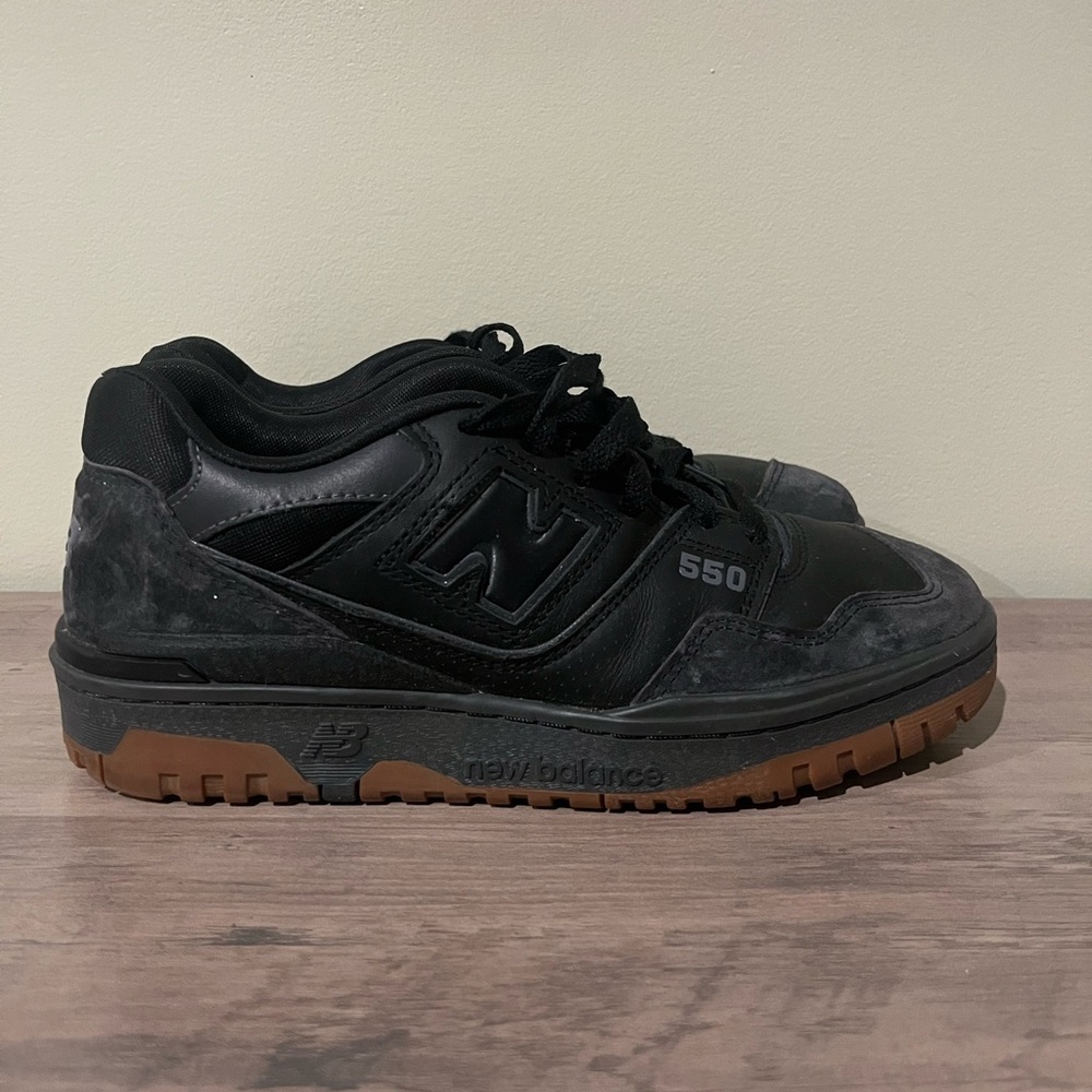 Women's black New Balance 550 size 8
